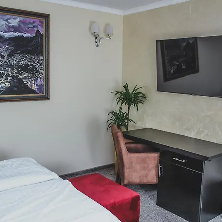 Apartment Pleasure *