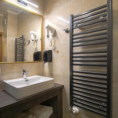 Apartment Pleasure