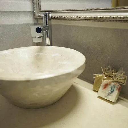 Pleasure Apartment *